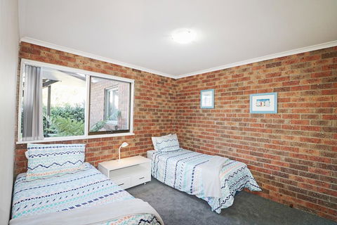 Pelican Waters - Accommodation Gladstone 2