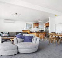Penguin Cove - relax on the beach - Accommodation Gladstone