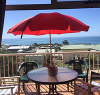 Penguin Seaside Homestay - Accommodation Gladstone