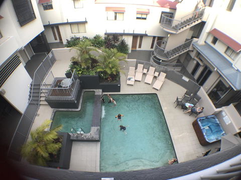 Penthouse Apartment, 7 Beach Road, Coolum Beach - Accommodation Gladstone 1