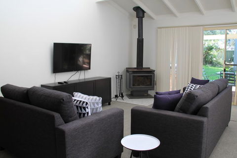 Peppertree By The Sea - Accommodation Gladstone 0