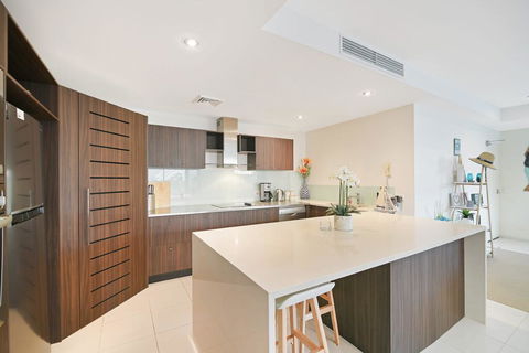 Peregian On The Beach Unit 3 - Accommodation Gladstone 2