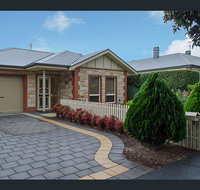 Perfect Location Central Modern Cottage - Free WiFi - Accommodation Gladstone