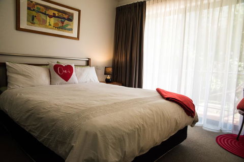 Perth City Retreat - Accommodation Gladstone 1