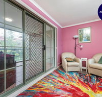 Pet Friendly Home - Pool  Parking - Tennis Court - Accommodation Gladstone