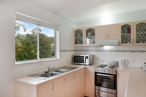 Pet-friendly Beach House @ Kianga - Accommodation Gladstone 2