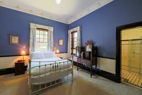Petersons Armidale Winery And Guesthouse - Accommodation Gladstone 2