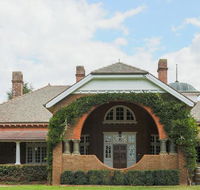 Petersons Armidale Winery and Guesthouse - Accommodation Gladstone