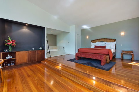 Pethers Rainforest Retreat - Accommodation Gladstone 3