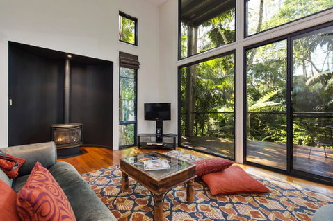 Pethers Rainforest Retreat - Accommodation Gladstone 0