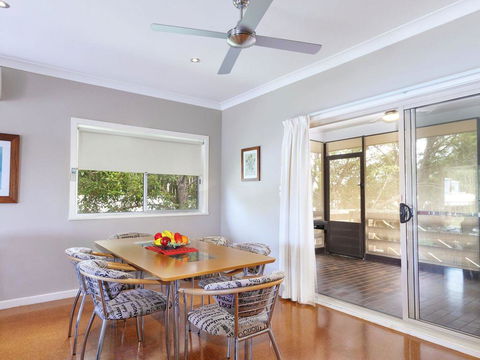 Pets Welcome - Magic Moments - Accommodation Gladstone 2