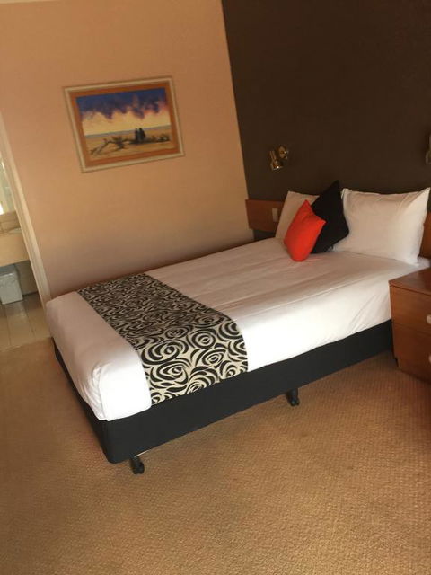 Philadelphia Motor Inn - Accommodation Gladstone 0