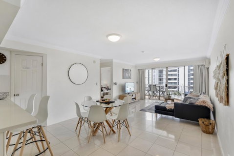 Phoenician Resort Broadbeach - GCLR - Accommodation Gladstone 2