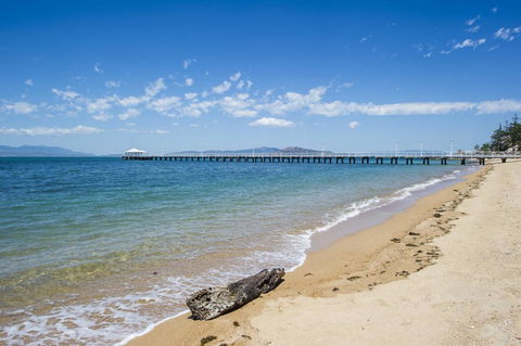 Picnic Bay Apartments Unit 1 - Accommodation Gladstone 0