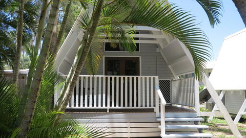 Picnic Bay Chalet Unit 2 - Accommodation Gladstone 0