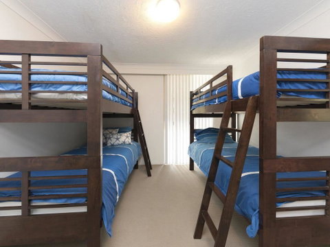 Pinnacle 202 - Accommodation Gladstone 3