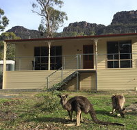 Pinnacle Views - Accommodation Gladstone