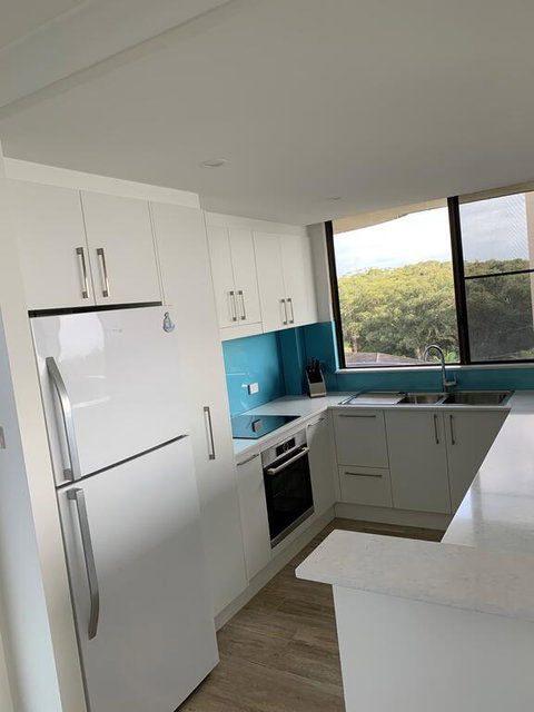 Pinnacle, Unit 701, 45-49 Head Street - Accommodation Gladstone 1