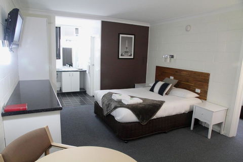 Plainsman Motel - Accommodation Gladstone 1