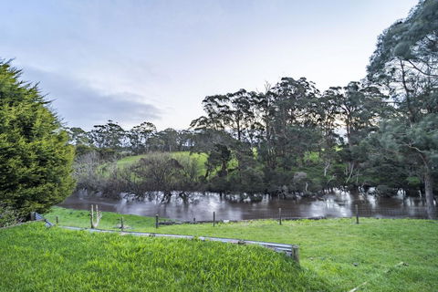 Platypus Waters B&B - Accommodation Gladstone 3