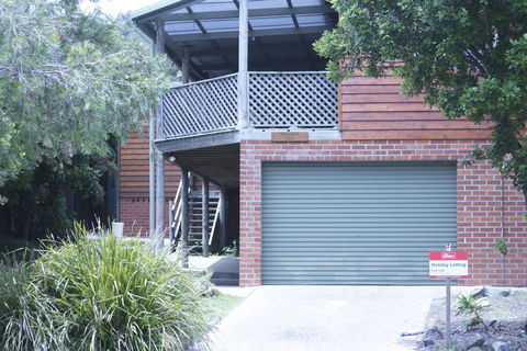 Point Break 14 Korogora Street - Accommodation Gladstone 1