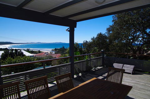 Point Break 14 Korogora Street - Accommodation Gladstone 0