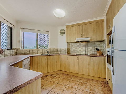 POINTVIEW LODGE, UNIT 2 - Accommodation Gladstone 3