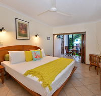 Poolside Studio - Accommodation Gladstone