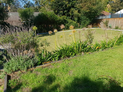 Poppies House - Accommodation Gladstone 1