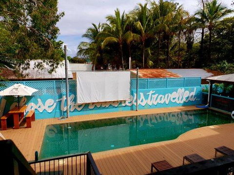 Port Douglas Backpackers - Accommodation Gladstone 1