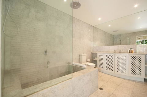 Port Douglas Condo - Accommodation Gladstone 3