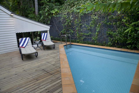 Port Douglas Cottage & Lodge - Accommodation Gladstone 1