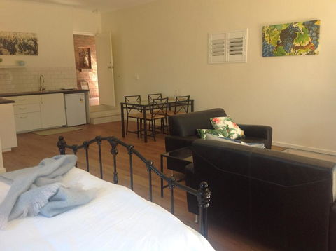 Port Elliot Rural Retreat - Accommodation Gladstone 2