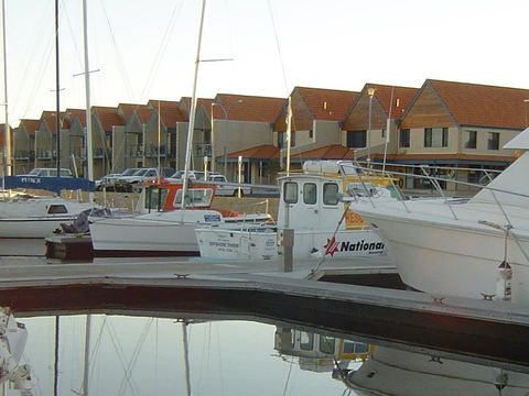 Port Geographe Marina Villas - Accommodation Gladstone 0