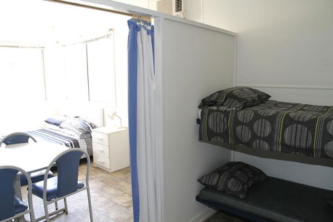 Port Lincoln Caravan Park - Accommodation Gladstone 2