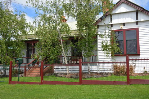 Portarlington Vicarage - Accommodation Gladstone 0