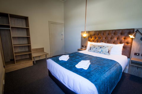 Pretoria Hotel - Accommodation Gladstone 1