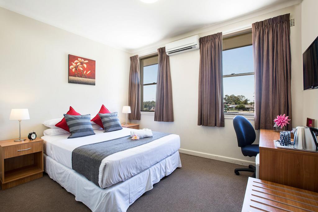 Mount Pritchard NSW Accommodation Gladstone