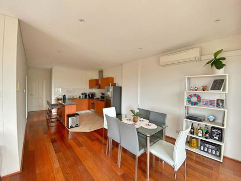 Private Double Room In A Share Apartment - Accommodation Gladstone 2