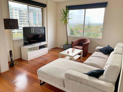Private Double Room In A Share Apartment - Accommodation Gladstone 1