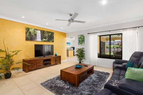 Private Large Cairns Family Home, Rainforest Views - Accommodation Gladstone 2