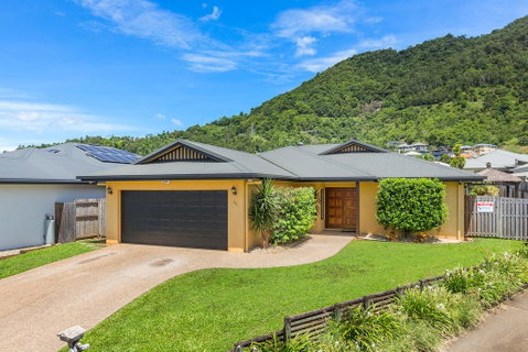 Private Large Cairns Family Home, Rainforest Views - Accommodation Gladstone 1
