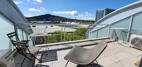 Private Modern Room - Plaza Building- In City Centre! - Accommodation Gladstone 1