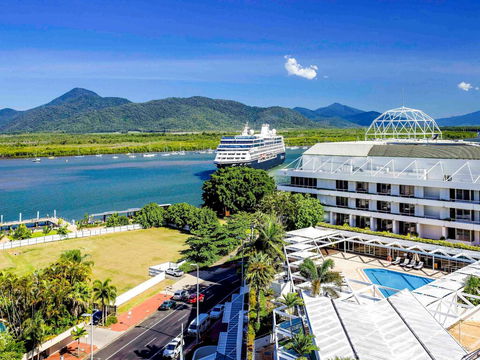Pullman Reef Hotel Casino - Accommodation Gladstone 1