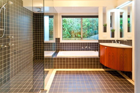 Pure Indulgence - Accommodation Gladstone 1