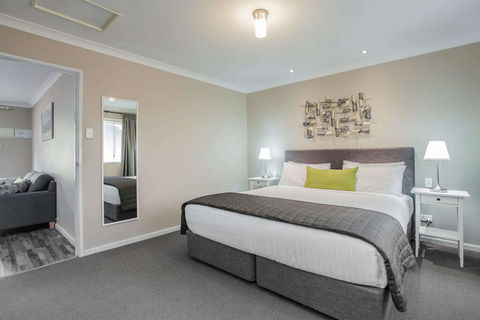 Quality Apartments Banksia Gardens - Accommodation Gladstone 2