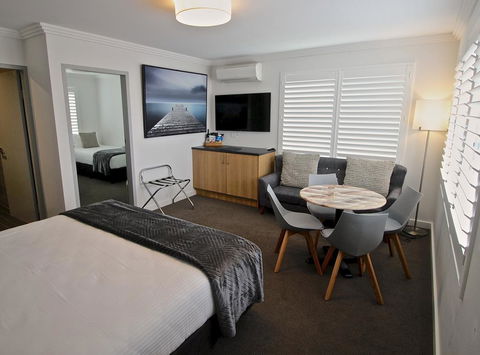 Quays Hotel - Accommodation Gladstone 2