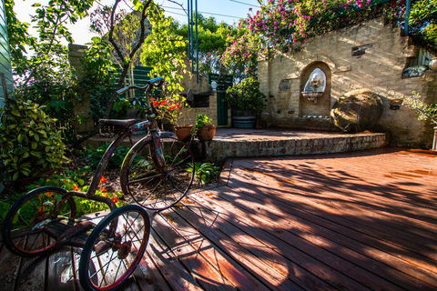 Queen Bee Cottage, Milton - Accommodation Gladstone 2