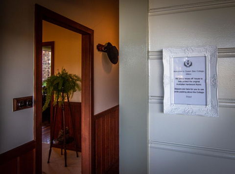Queen Bee Cottage, Milton - Accommodation Gladstone 3