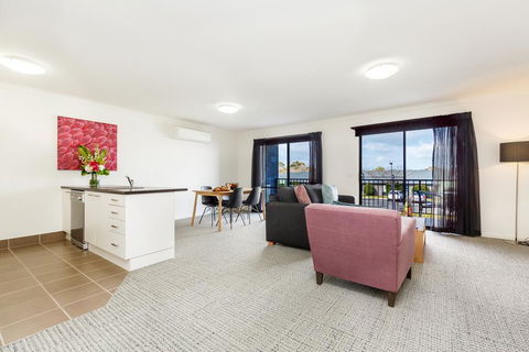 Quest Sale - Accommodation Gladstone 2